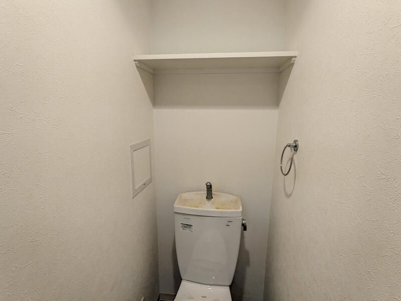 ＪＲ山陽本線 兵庫駅 徒歩4分 10階建 築18年のトイレ写真