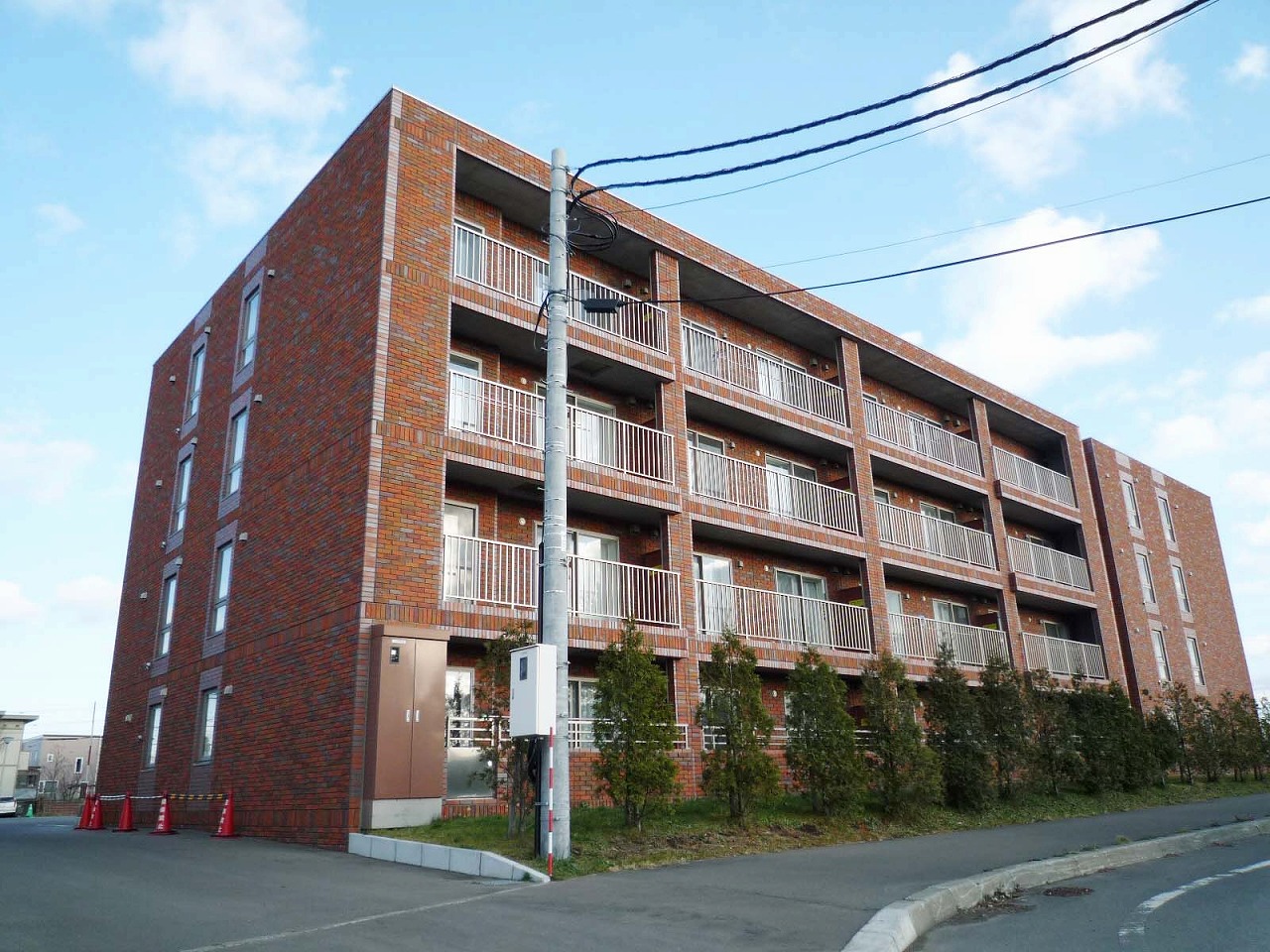 札幌市北区あいの里三条のマンションの建物外観