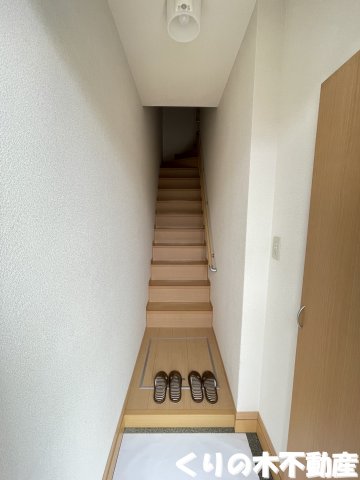 玄関　収納もある玄関です