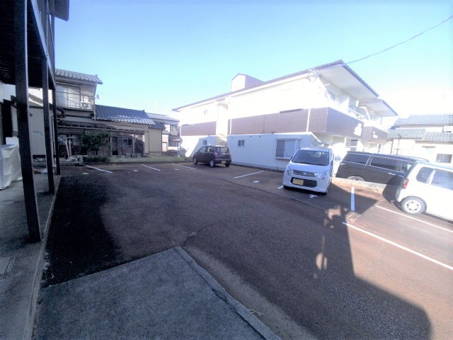 駐車場　消雪設備あり