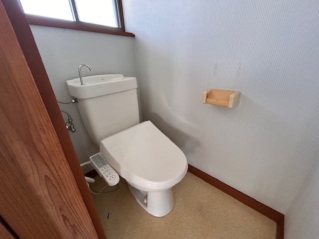 トイレ　ウオシュレットトイレ