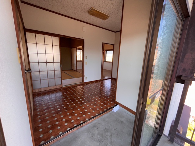 玄関　広々しています