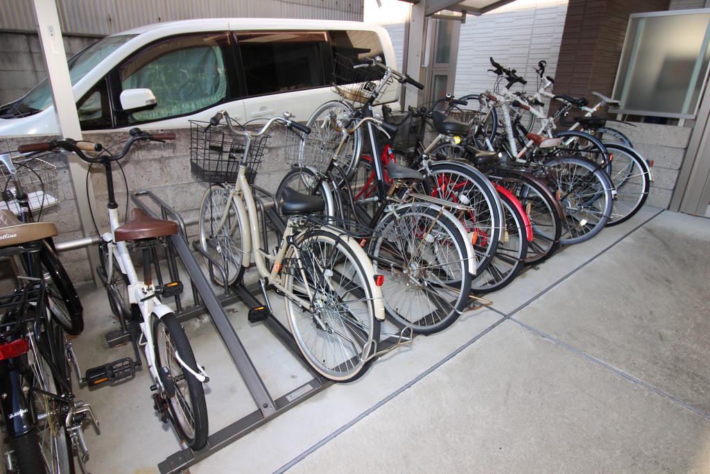 その他共有部分　駐輪場：画像は同社類似物件の画像です