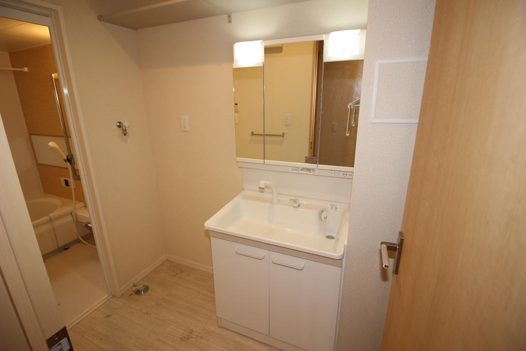 洗面設備　洗面台：画像は同社類似物件の画像です