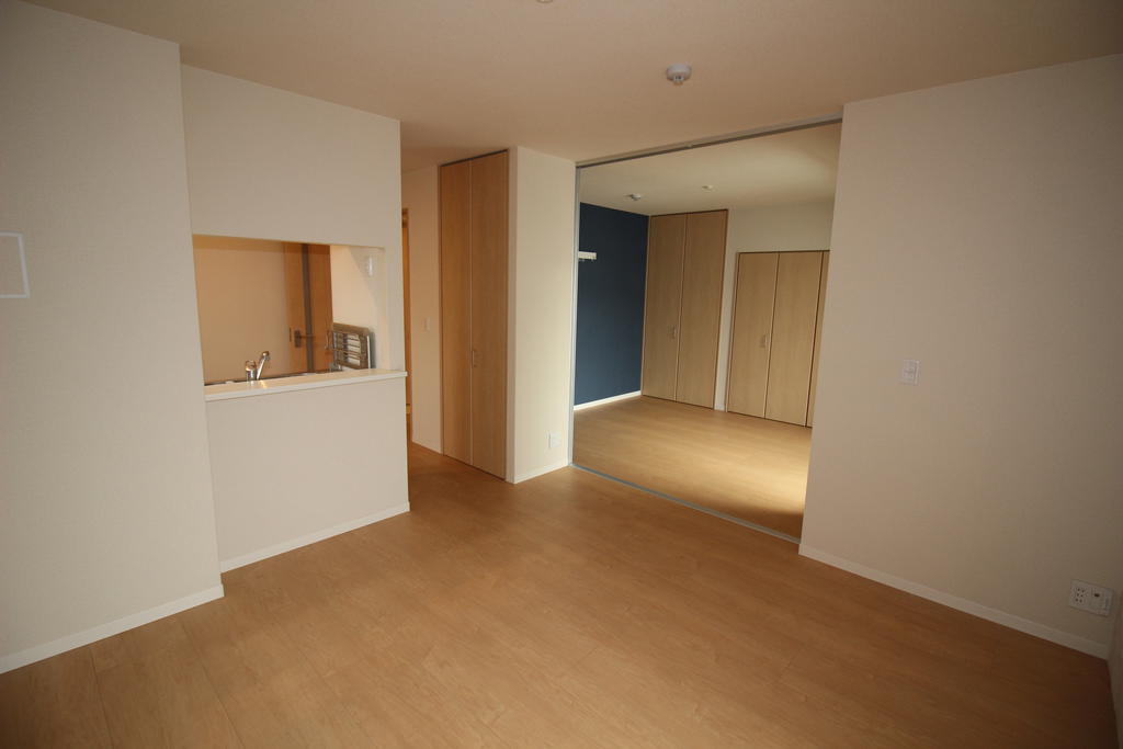 居室・リビング　リビング：画像は同社類似物件の画像です