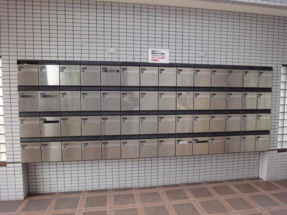 エントランス　メールBOX