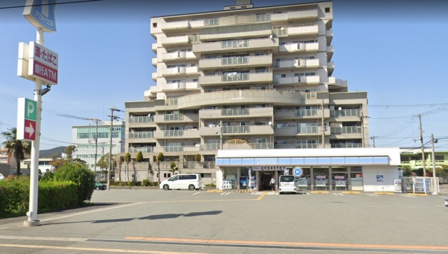 コンビニ　ローソン　姫路正門通四丁目店（コンビニ）まで300m