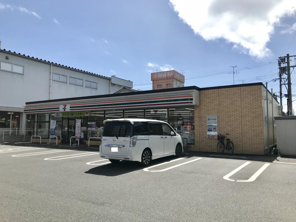 コンビニ　セブンイレブン鹿児島小松原2丁目店（コンビニ）まで205m
