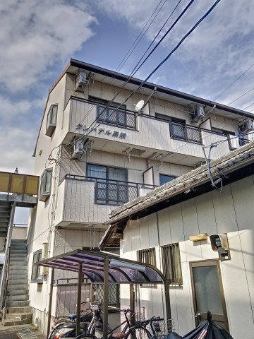 高知市高須新木のマンションの建物外観