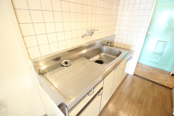 キッチン　※他の号室の写真です。