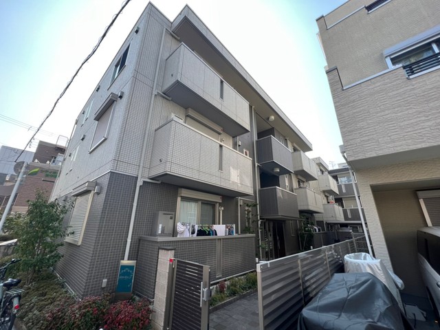 大阪市東住吉区針中野のアパートの建物外観