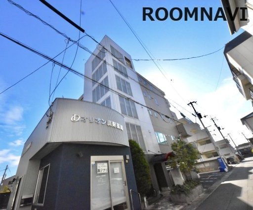 徳島市安宅のマンションの建物外観
