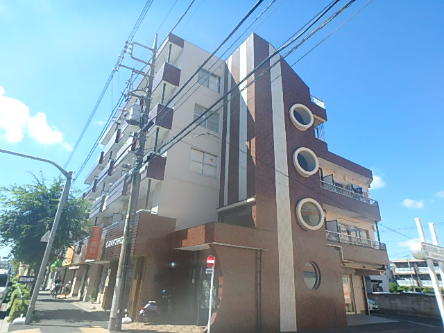 関根高島平コーポの建物外観