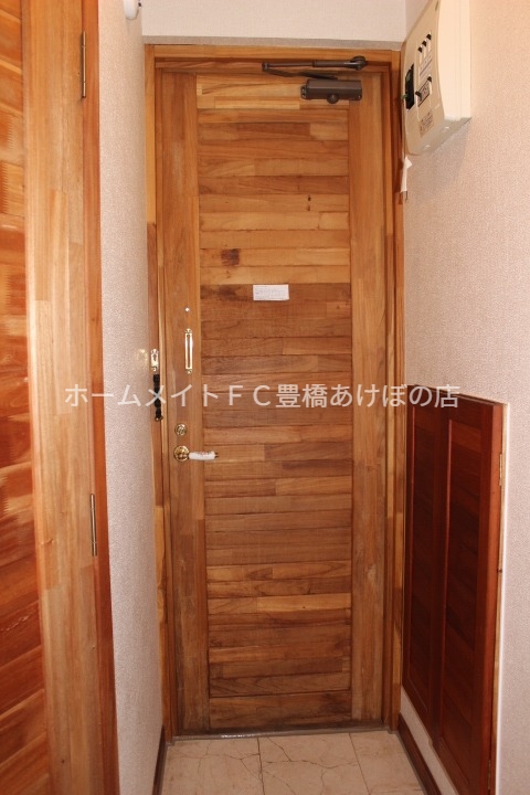 玄関　同型別部屋写真