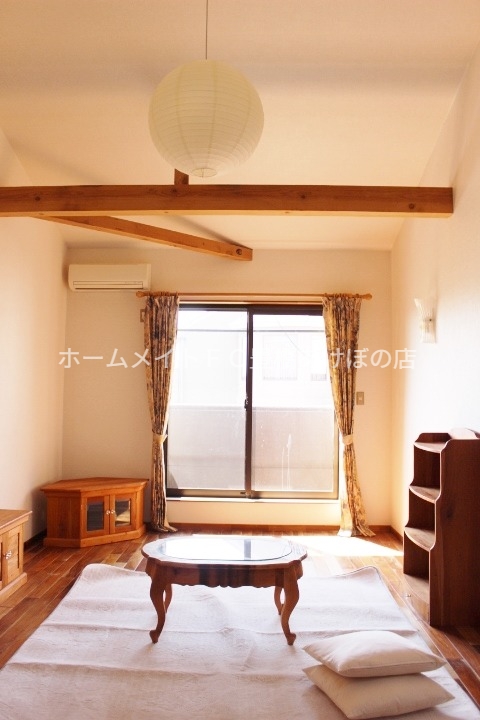 居室・リビング　同型別部屋写真