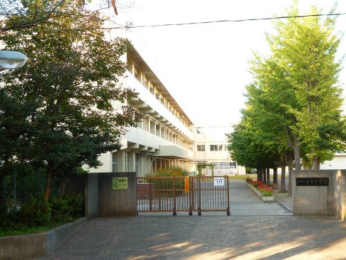 【小室ハイランドC-17-207C街区17号棟2の小学校】