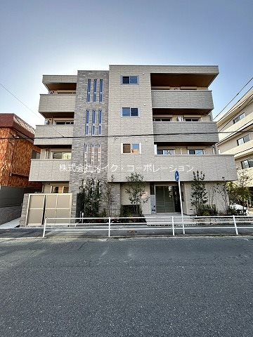 福岡市早良区室見のマンションの建物外観