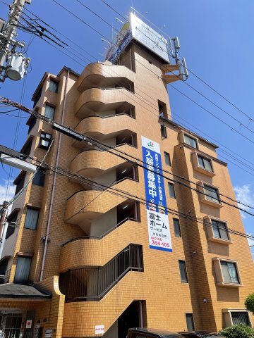 ふぁみ～ゆ東住吉の建物外観