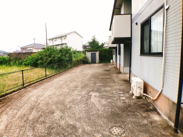 その他　建物前の広々としたスペース★