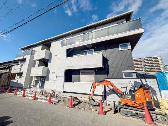 【柏原市古町のアパートの建物外観】