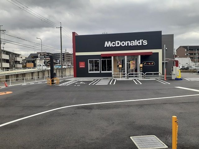 【交野市私部西のアパートの飲食店】