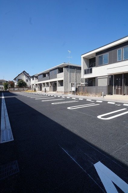 【アリウム　Ｃの駐車場】