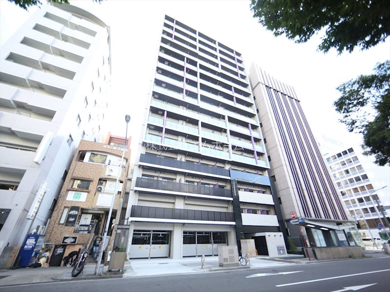 【名古屋市中区上前津のマンションの建物外観】