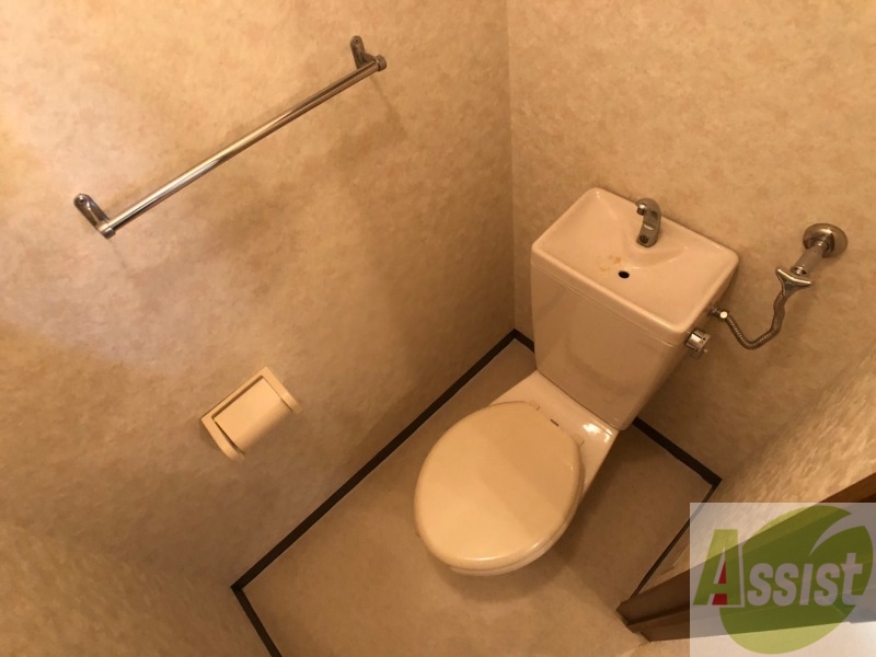 トイレ　こちらはトイレです。清潔感があり、安心して使用できます。