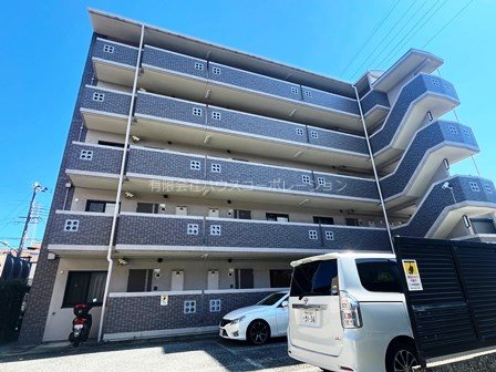 尼崎市道意町のマンションの建物外観