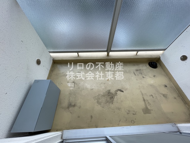 バルコニー　バルコニーがあるので洗濯物を太陽の下で干すことができます♪