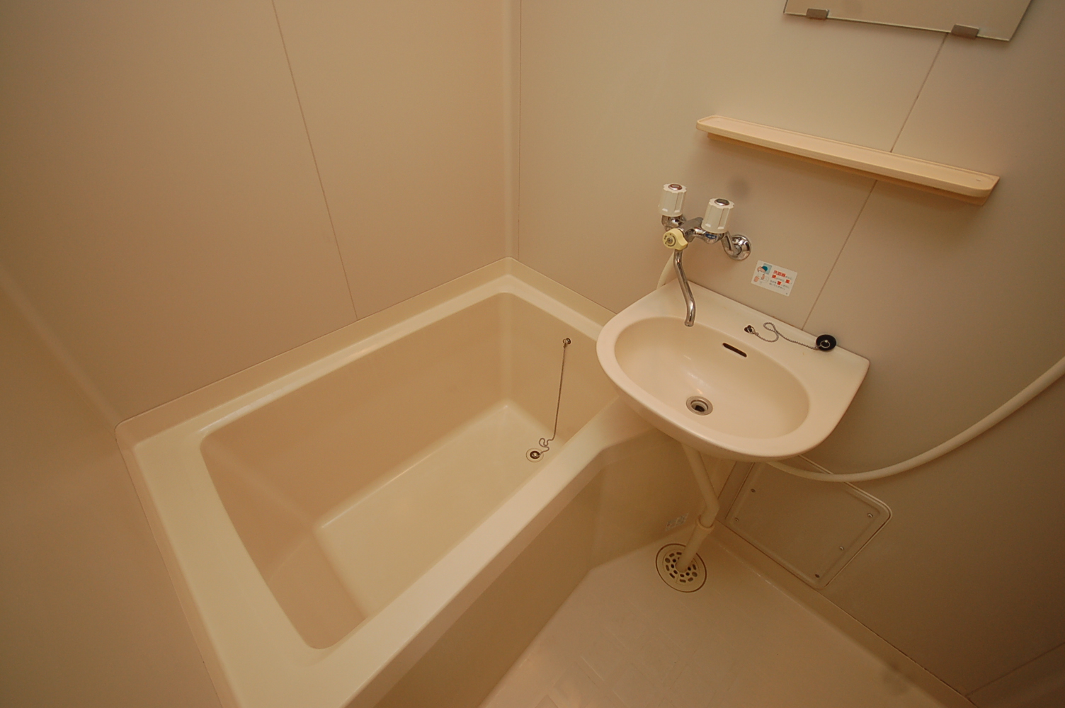 バス・シャワールーム　洗面ボール付