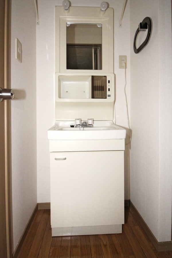 洗面設備　洗面化粧台