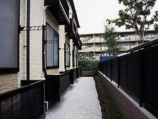 バルコニー　フラワーボックス