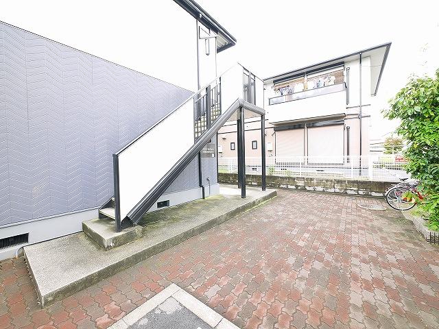 エントランス　清潔なエントランスです