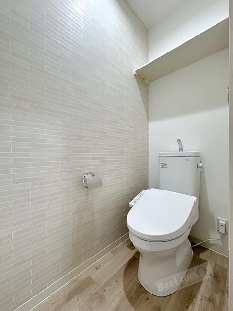 トイレ　温水洗浄便座付き♪