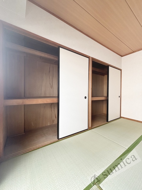 収納　たっぷり収納で隠し収納