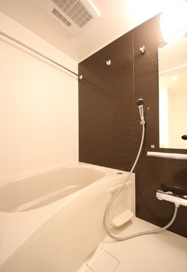 バス・シャワールーム　※別部屋参考写真