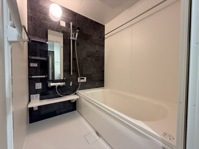 バス・シャワールーム　同物件別号室の写真です。