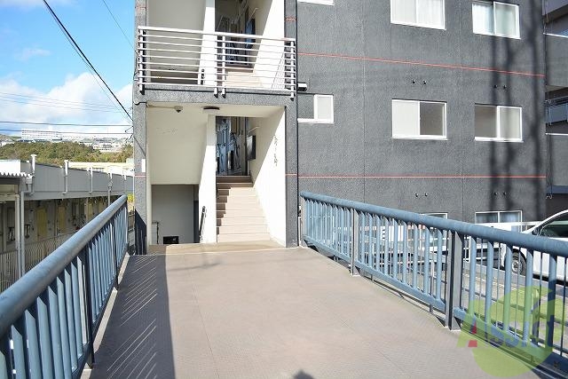 エントランス　エントランスも管理バッチリとっても綺麗です