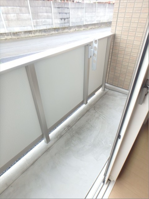 バルコニー　図面と現状に相違がある場合には現状を優先