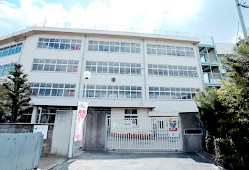 小学校　守口市立金田小学校（小学校）まで672m