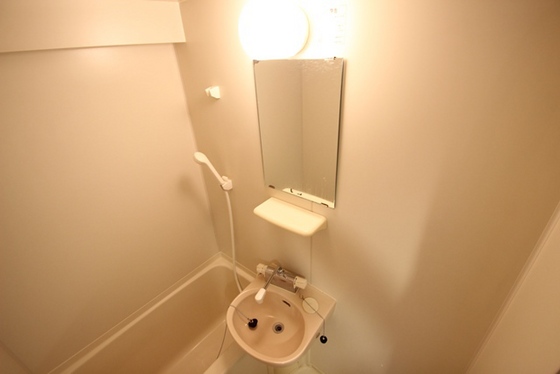 洗面設備　※別部屋の写真です