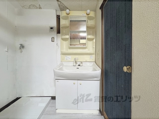 洗面設備　独立洗面台