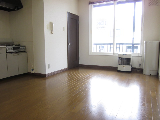 居室・リビング　居間