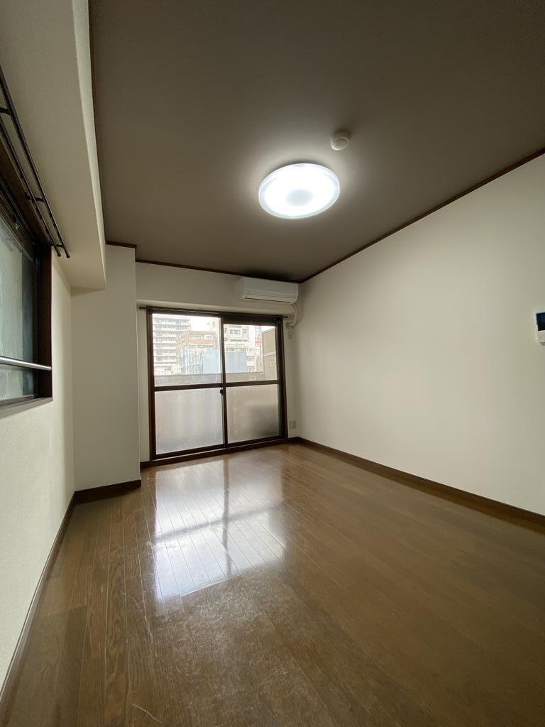 居室・リビング　※写真は505号室のものになります