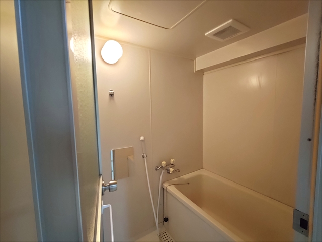 バス・シャワールーム　バススペース