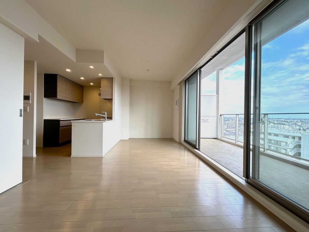 居室・リビング　LDK約15.5帖（クリーニング前）