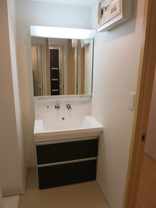 洗面設備　独立洗面台です。