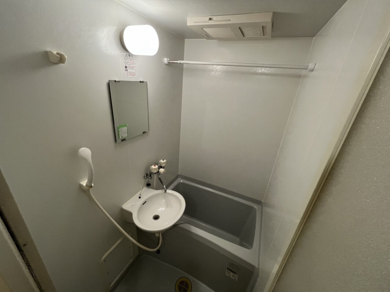 バス・シャワールーム　同タイプの物件写真です。