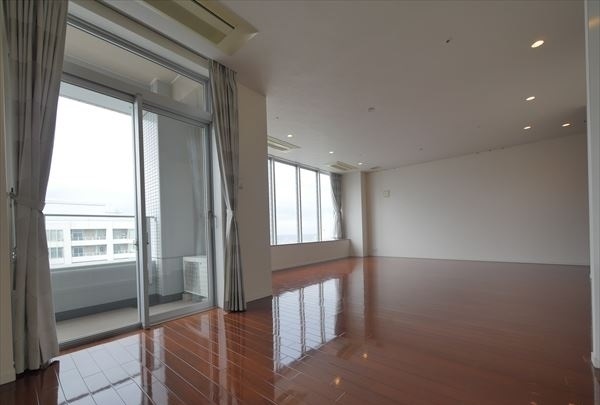 居室・リビング　※別部屋の参考写真です。